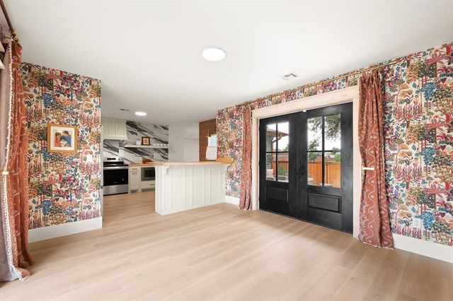 2108 W Harrison Avenue, Guthrie, OK 73044