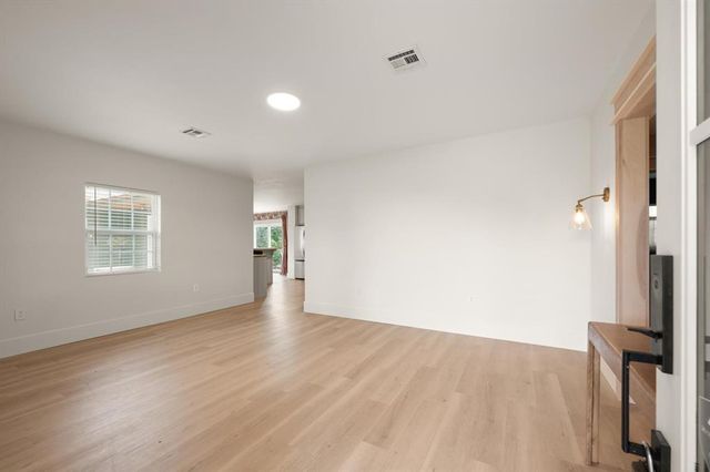 2108 W Harrison Avenue, Guthrie, OK 73044