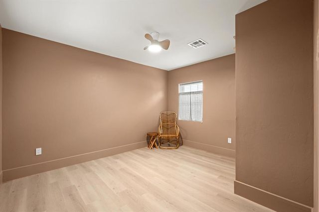 2108 W Harrison Avenue, Guthrie, OK 73044