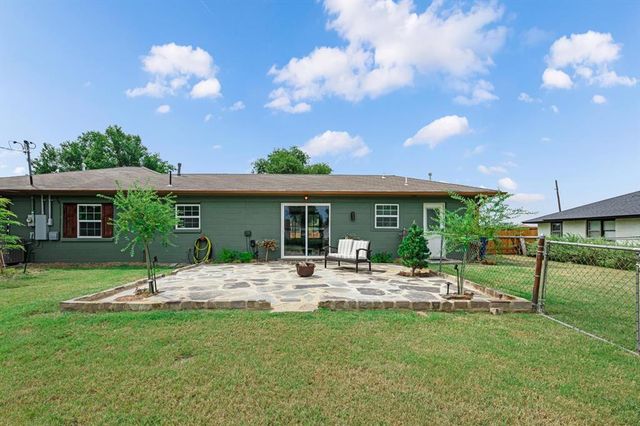 2108 W Harrison Avenue, Guthrie, OK 73044