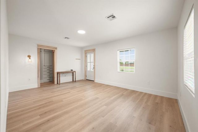 2108 W Harrison Avenue, Guthrie, OK 73044