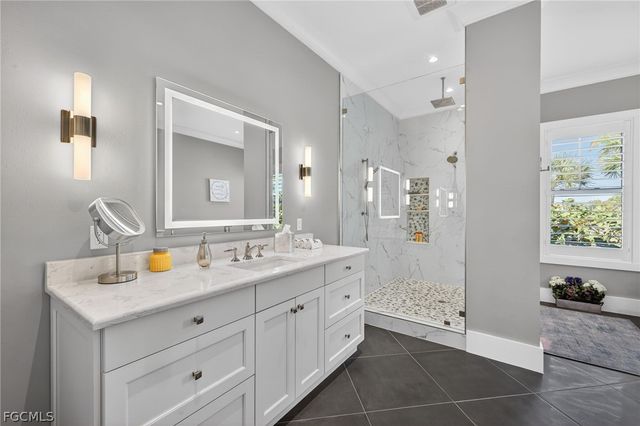 3354 Barra CIR, Sanibel, FL 33957