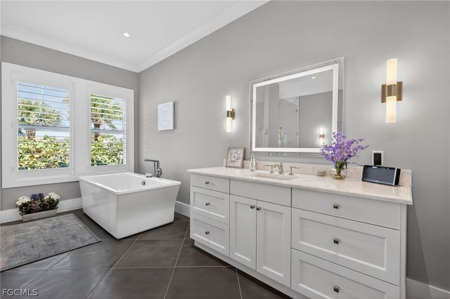 3354 Barra CIR, Sanibel, FL 33957