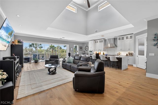 3354 Barra CIR, Sanibel, FL 33957