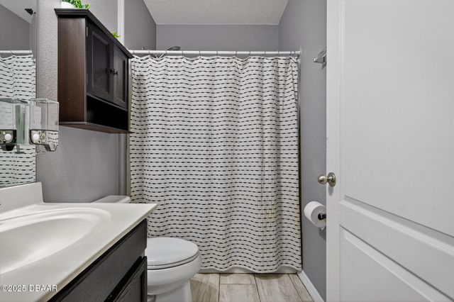 5345 Oak Breeze Avenue, Port Orange, FL 32128