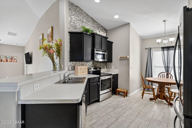 5345 Oak Breeze Avenue, Port Orange, FL 32128