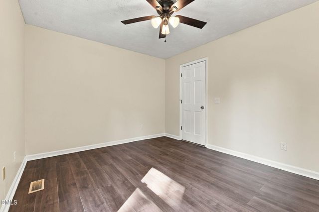 6836 Saint Julian Way, Fayetteville, NC 28314
