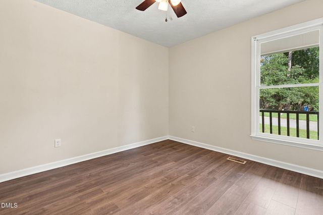 6836 Saint Julian Way, Fayetteville, NC 28314
