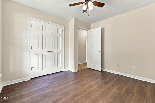 6836 Saint Julian Way, Fayetteville, NC 28314