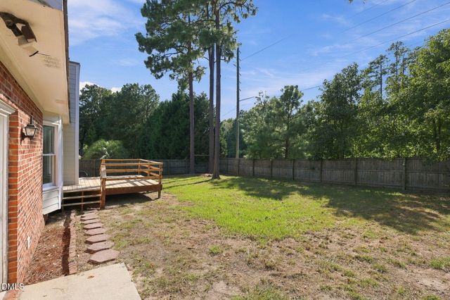 6836 Saint Julian Way, Fayetteville, NC 28314