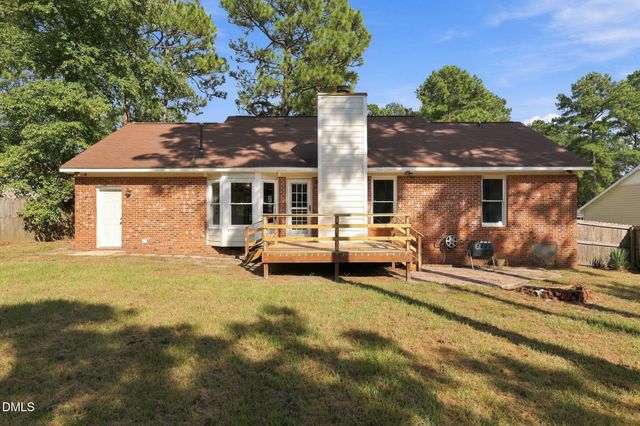 6836 Saint Julian Way, Fayetteville, NC 28314
