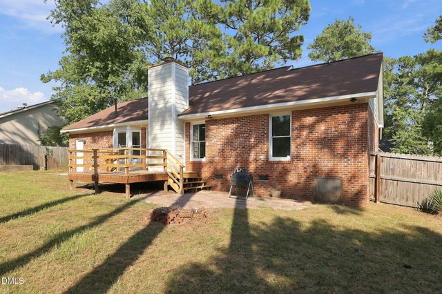 6836 Saint Julian Way, Fayetteville, NC 28314