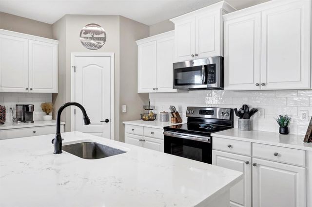 1307 THORNBURY DRIVE, Parrish, FL 34219