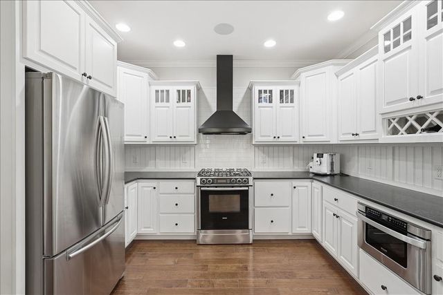 1116 Moonlight Drive, Altoona, WI 54720