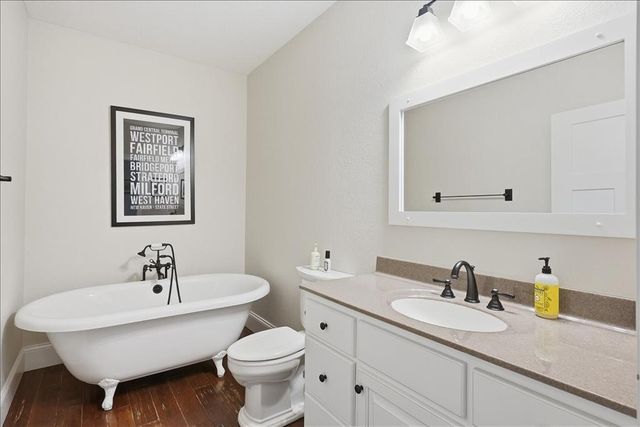 1116 Moonlight Drive, Altoona, WI 54720