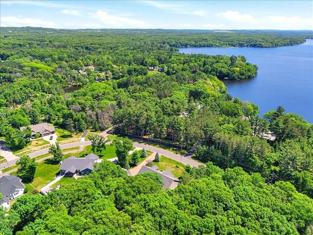 1116 Moonlight Drive, Altoona, WI 54720