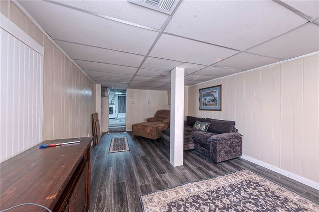 751 Naylor St, Greenfield, PA 15207