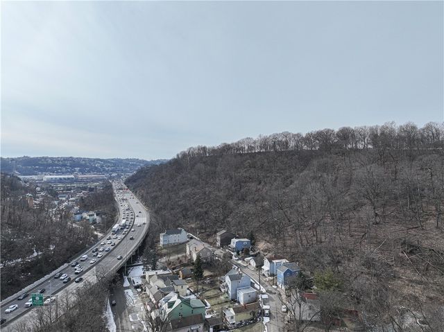 751 Naylor St, Greenfield, PA 15207