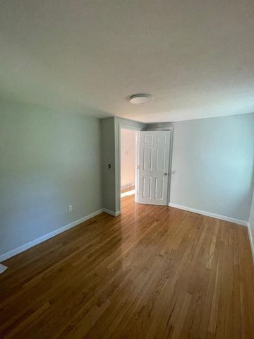 952 Head Of Bay Rd, Plymouth, MA 02360