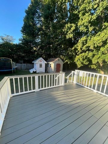 952 Head Of Bay Rd, Plymouth, MA 02360