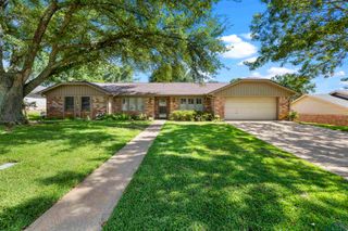 514 Hampshire St, Longview, TX 75605