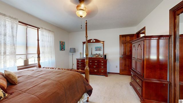 2391 E US 60, Marion, KY 42064