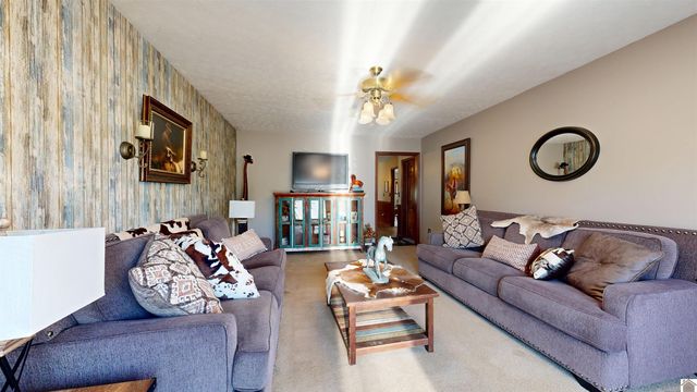 2391 E US 60, Marion, KY 42064