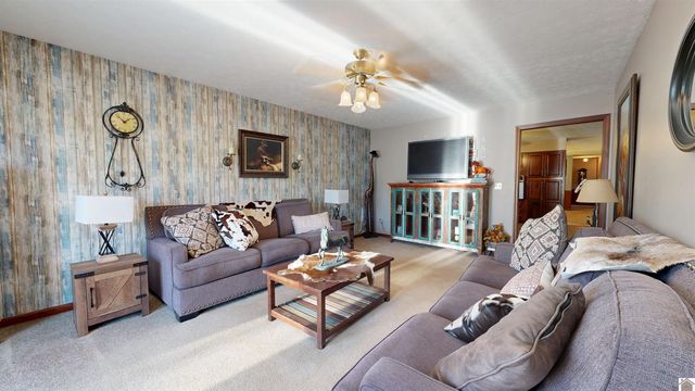 2391 E US 60, Marion, KY 42064