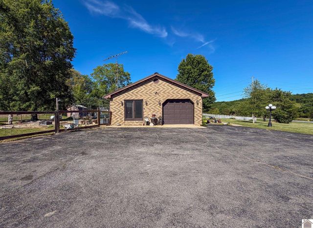 2391 E US 60, Marion, KY 42064