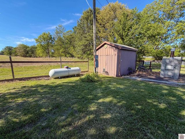 2391 E US 60, Marion, KY 42064