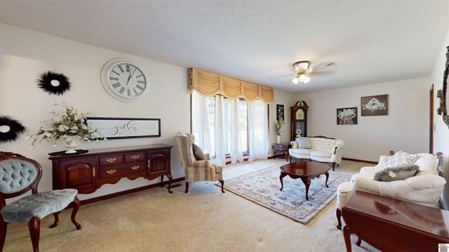 2391 E US 60, Marion, KY 42064