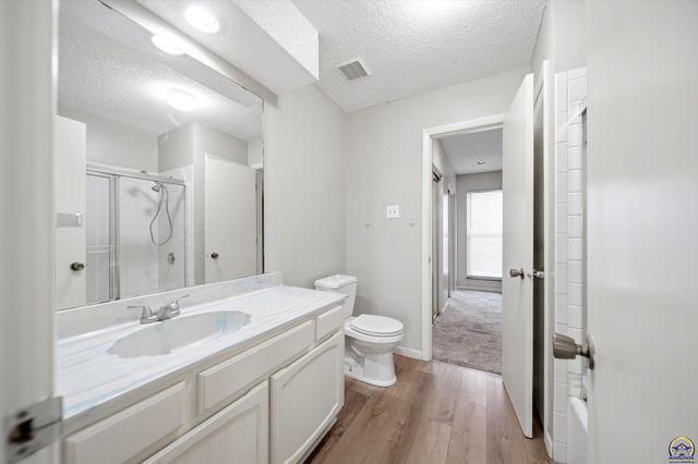 4503 SW 33rd TER, Topeka, KS 66614