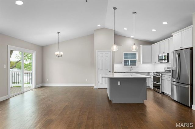 2 Maple at River Bluffs Manors, Florissant, MO 63031