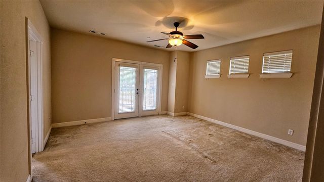 950 Brook Forest Lane, Euless, TX 76039