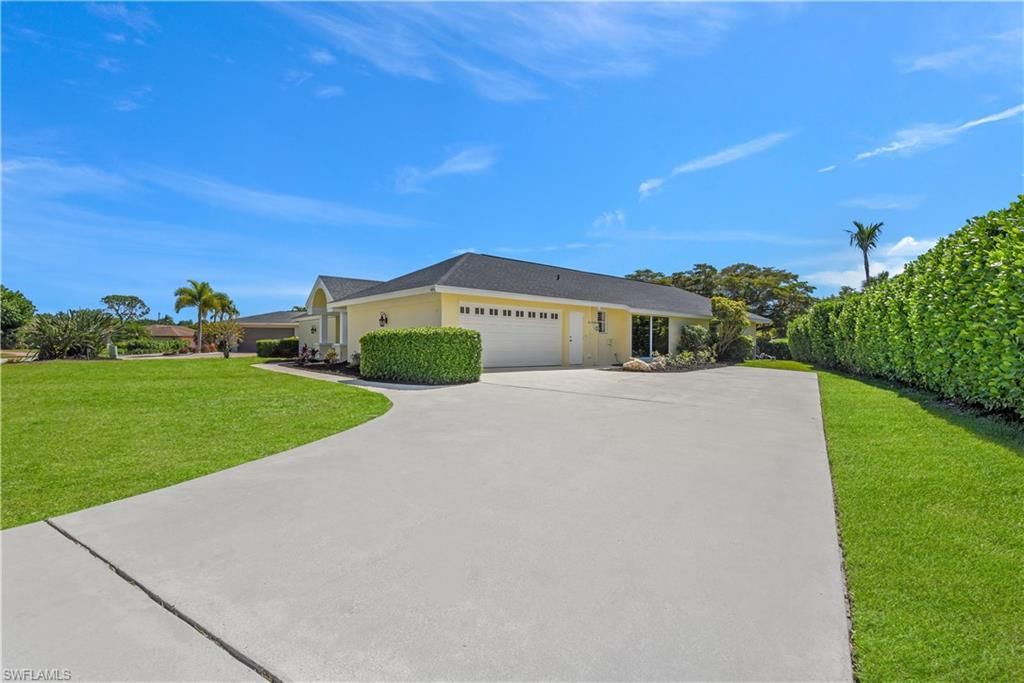 491 Cypress WAY E, NAPLES, FL 34110 — photo 2