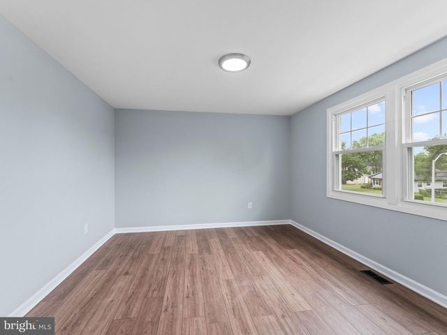 69 EDGELY LN, Willingboro, NJ 08046