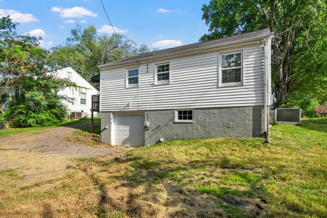 731 Woodmont Blvd, Clarksville, TN 37040