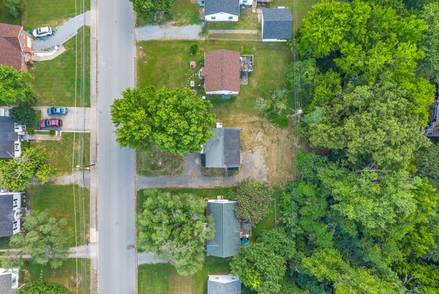 731 Woodmont Blvd, Clarksville, TN 37040
