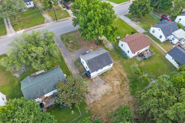 731 Woodmont Blvd, Clarksville, TN 37040