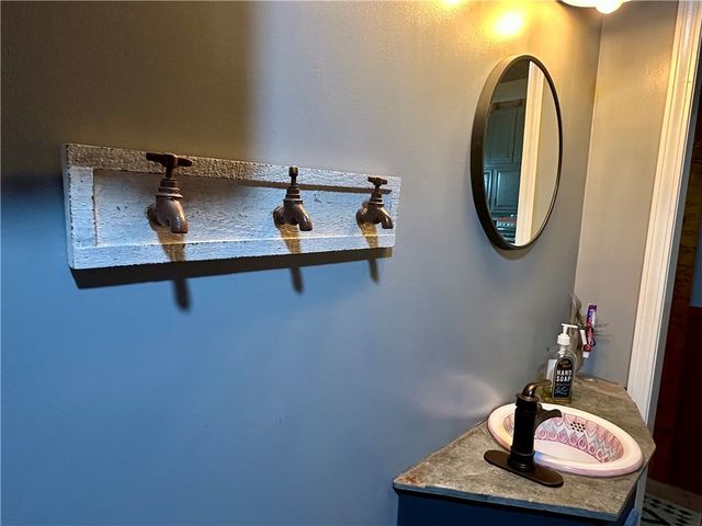 351 County Road 205, Eureka Springs, AR 72632