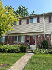 9788 Pine Street, Taylor, MI 48180