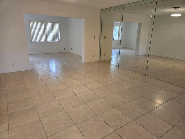 10125 NW 71st Street, Tamarac, FL 33321