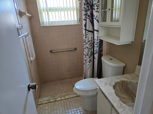 10125 NW 71st Street, Tamarac, FL 33321