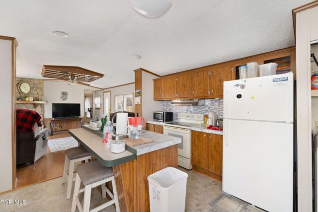 717 White Top Road, Bluff City, TN 37618