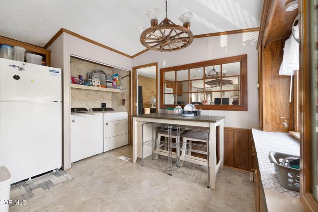 717 White Top Road, Bluff City, TN 37618