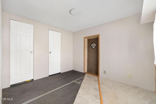717 White Top Road, Bluff City, TN 37618