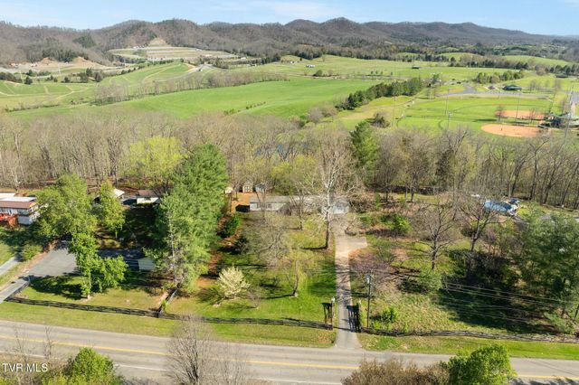 717 White Top Road, Bluff City, TN 37618