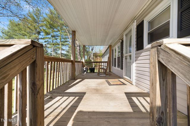 717 White Top Road, Bluff City, TN 37618