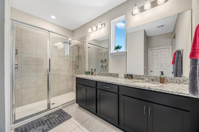 5022 AVALON PARK BOULEVARD, Wesley Chapel, FL 33545