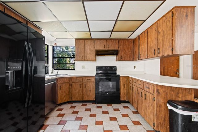 4505 WHITWORTH LANE, Tampa, FL 33624